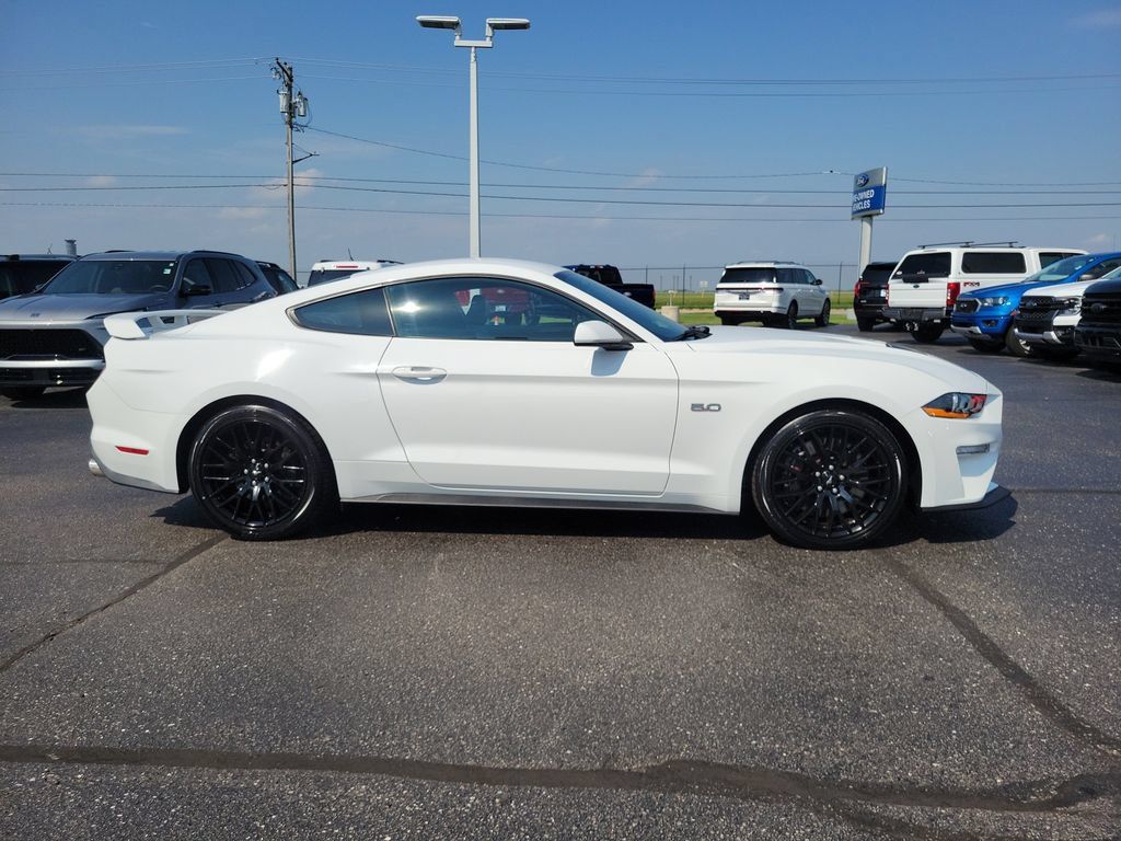 Used 2018 Ford Mustang GT w/ GT Performance Package RWD image 3