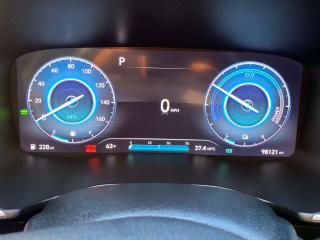 Used 2022 Hyundai Santa Fe Limited AWD/4WD image 17
