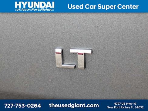 Used 2019 Chevrolet Traverse LT FWD image 13