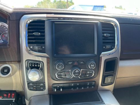 Used 2017 RAM 1500 Laramie w/ Convenience Group image 9