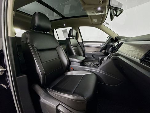 Used 2022 Volkswagen Atlas SE image 30