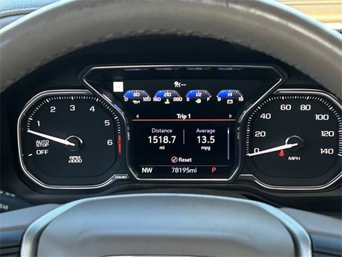 Used 2021 GMC Yukon XL Denali w/ Denali Premium Package image 17