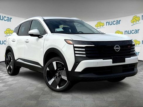 New 2025 Nissan Kicks SR image 1