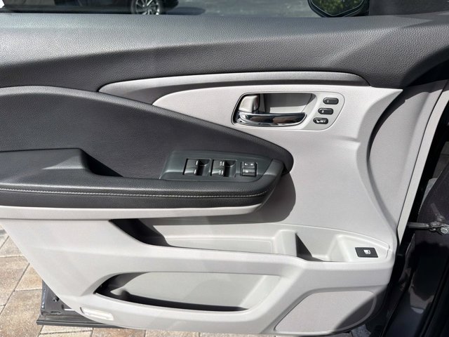 Used 2023 Honda Ridgeline RTL-E image 17