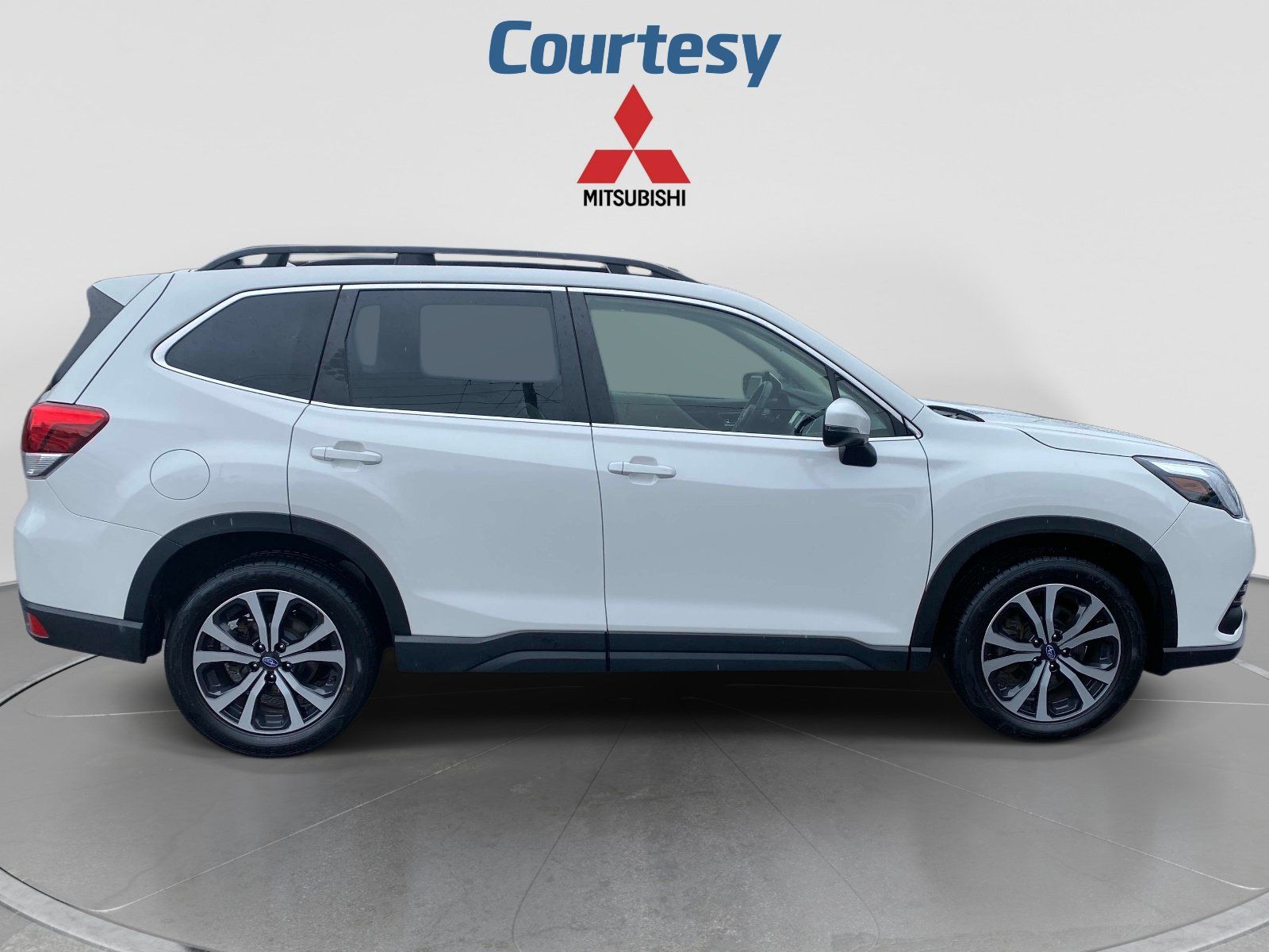 Used 2023 Subaru Forester Limited AWD/4WD image 8
