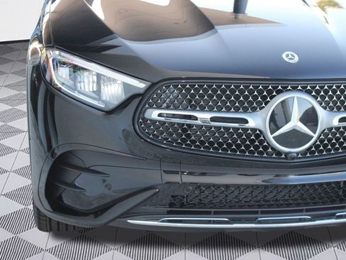 Used 2026 Mercedes-Benz GLC 300 image 11