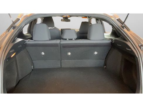 Used 2018 Toyota C-HR XLE FWD image 35