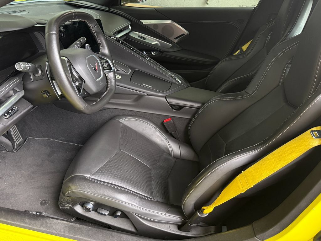Used 2022 Chevrolet Corvette Stingray Preferred Cpe w/ Z51 Performance Package RWD image 12