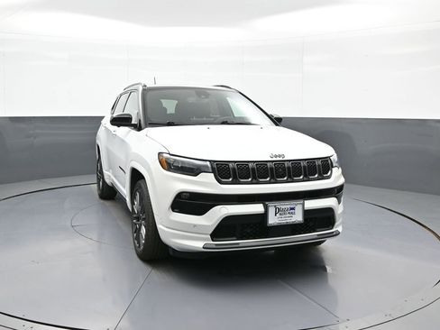 Used 2023 Jeep Compass High Altitude w/ Driver Assist Group I AWD/4WD image 3
