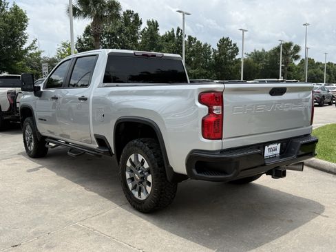 Used 2023 Chevrolet Silverado 2500 Custom w/ Custom Value Package AWD/4WD image 7