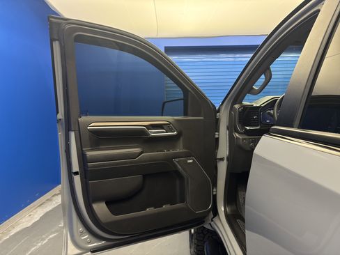 Used 2024 Chevrolet Silverado 1500 LT Trail Boss w/ LT Trail Boss Premium Package image 9