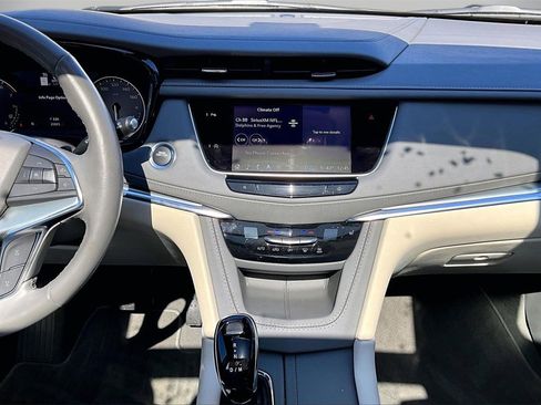 Used 2024 Cadillac XT5 Premium Luxury image 12
