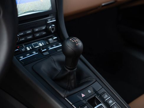 Used 2019 Porsche 911 Speedster RWD image 50