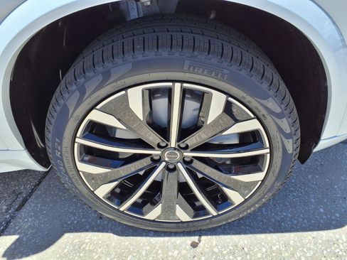 New 2026 Volvo XC90 T8 Plus w/ Protection Package Premier AWD/4WD image 9