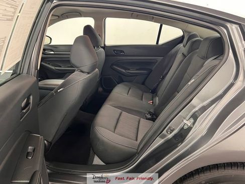 Used 2025 Nissan Altima 2.5 SV FWD image 30