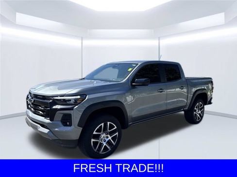 Used 2023 Chevrolet Colorado Z71 w/ Z71 Convenience Package 2 AWD/4WD image 2
