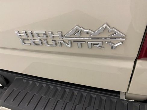 New 2026 Chevrolet Silverado 1500 High Country w/ High Country Premium Package image 31