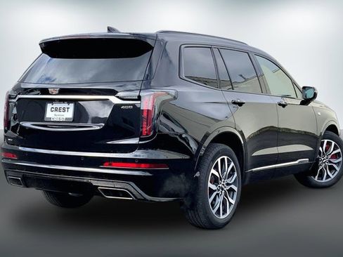 Used 2022 Cadillac XT6 Sport w/ Platinum Package image 13