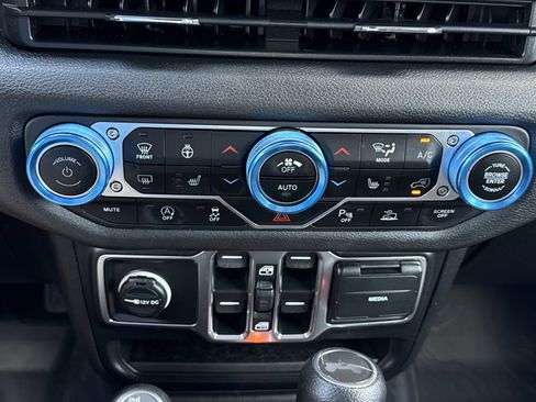 Used 2024 Jeep Wrangler Unlimited Sport AWD/4WD image 26