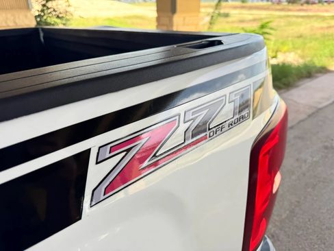 Used 2018 Chevrolet Silverado 1500 LTZ Z71 w/ LTZ Plus Package AWD/4WD image 20
