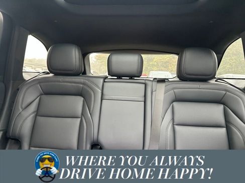 New 2024 Lincoln Nautilus Premier w/ Equipment Group 102A image 16