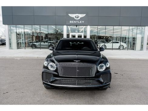 Used 2022 Bentley Bentayga image 20