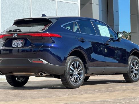 Certified 2024 Toyota Venza LE image 4