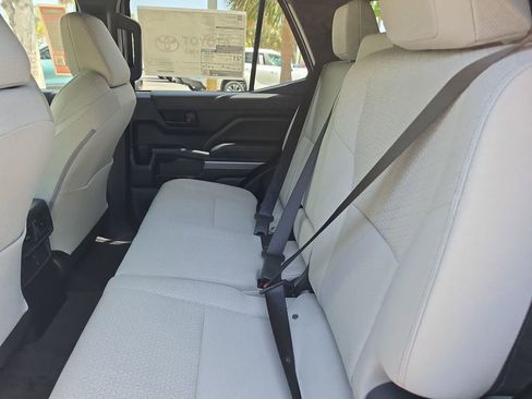 New 2026 Toyota 4Runner SR5 AWD/4WD image 28