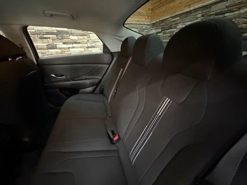 Used 2023 Hyundai Elantra SEL w/ Cargo Package FWD image 30