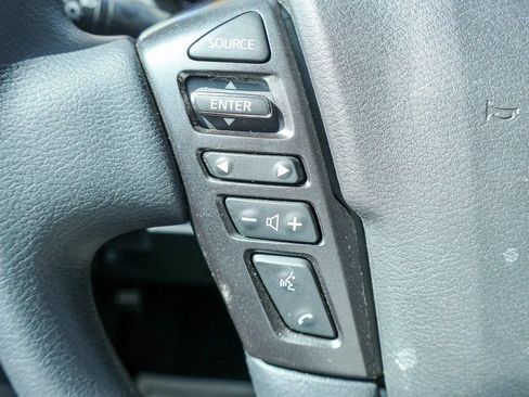 Certified 2025 Nissan Frontier SV image 12