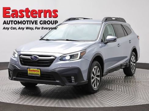 Used 2022 Subaru Outback Premium AWD/4WD image 1