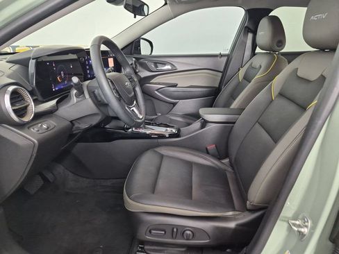 Used 2025 Chevrolet Trax ACTIV w/ Driver Confidence Package FWD image 17