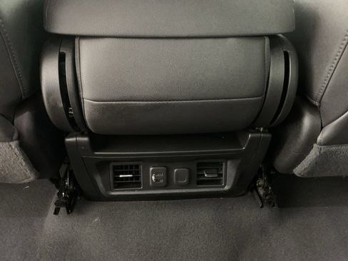 Used 2022 GMC Sierra 1500 SLT w/ Driver Alert Package II AWD/4WD image 35