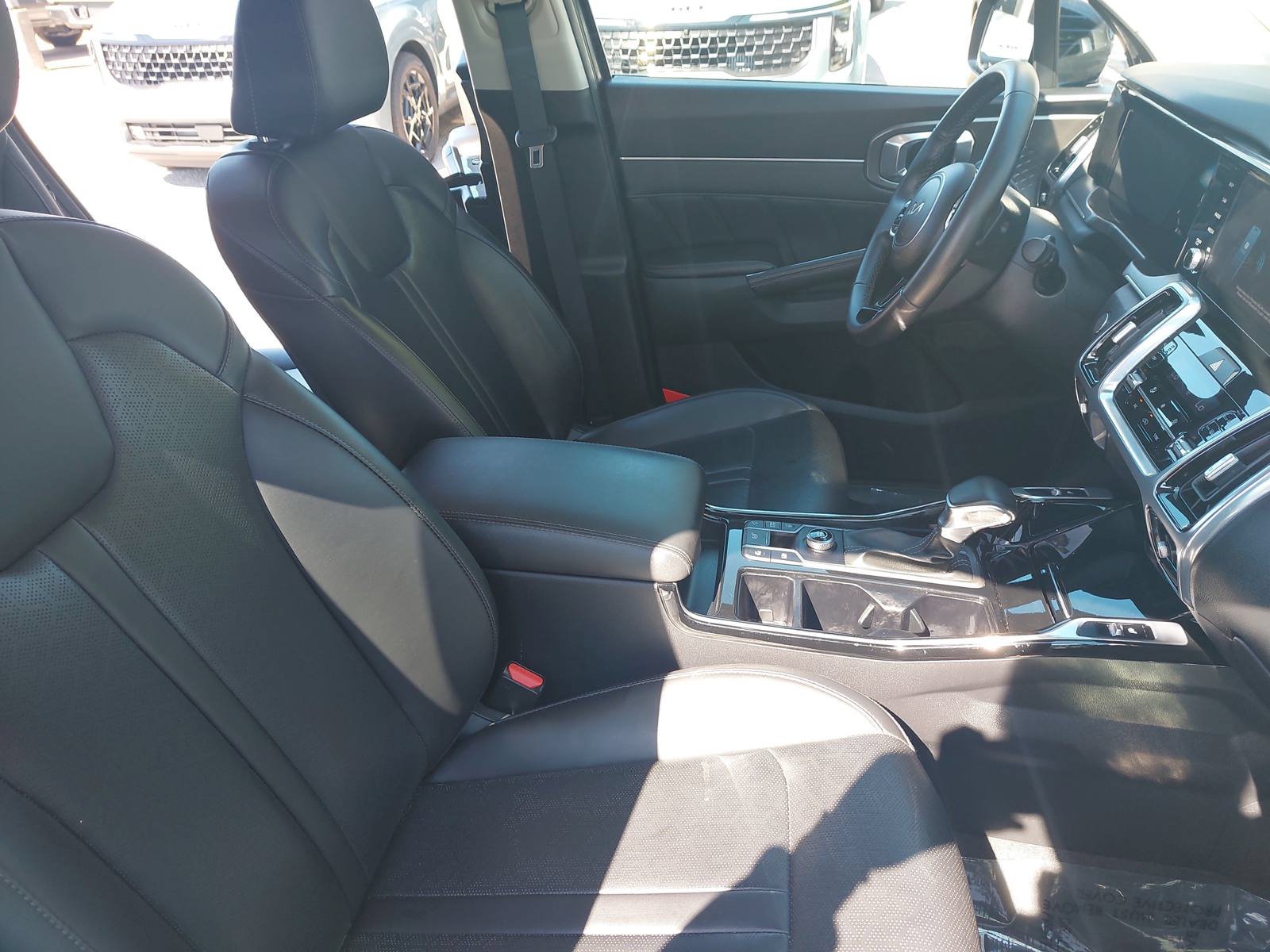 Used 2023 Kia Sorento SX FWD image 10