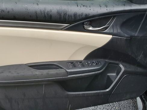 Used 2017 Honda Civic Sport image 13