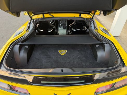 Used 2019 Chevrolet Corvette Z06 RWD image 6