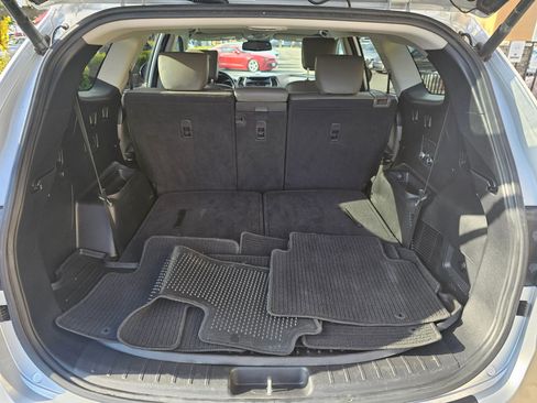Used 2017 Hyundai Santa Fe SE w/ SE Premium Package 02 FWD image 27