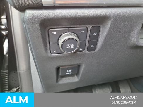 Used 2025 Ford Expedition Platinum AWD/4WD image 21