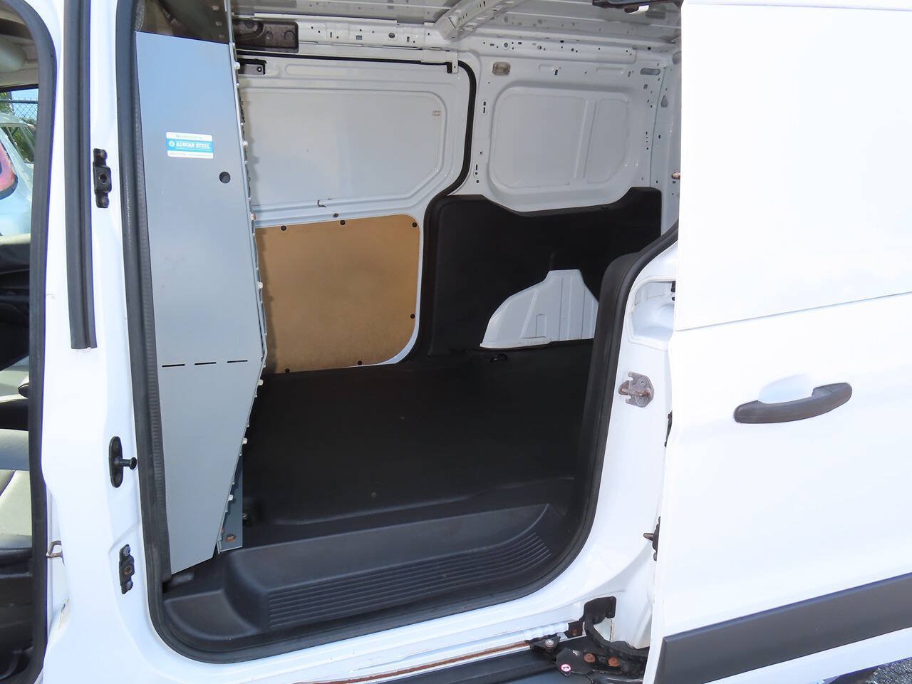 Used 2018 Ford Transit Connect XL FWD image 17