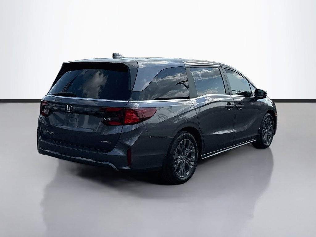 Used 2026 Honda Odyssey Touring image 7