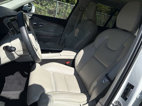 Certified 2023 Volvo XC90 B6 Ultimate AWD/4WD image 16