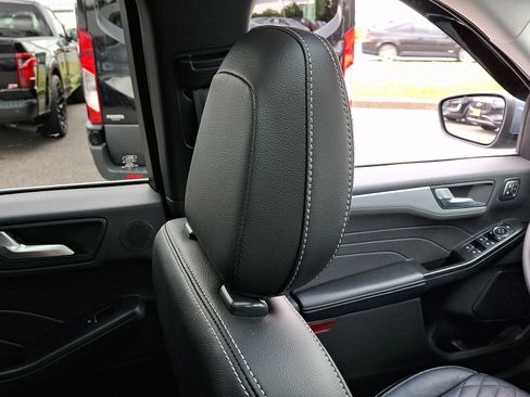 Used 2023 Ford Escape SE w/ PHEV Premium Package FWD image 13