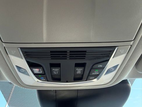 Used 2024 Acura RDX w/ Technology Package image 22