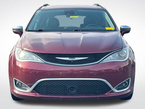Used 2018 Chrysler Pacifica Limited FWD image 3