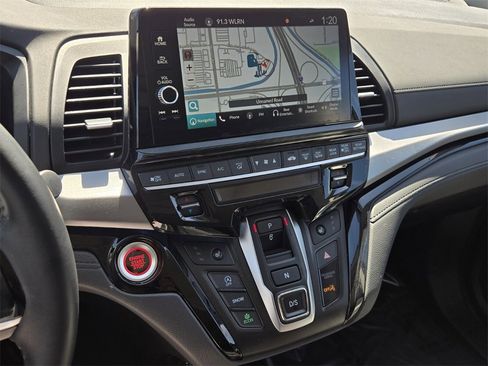 Certified 2025 Honda Odyssey Touring image 21