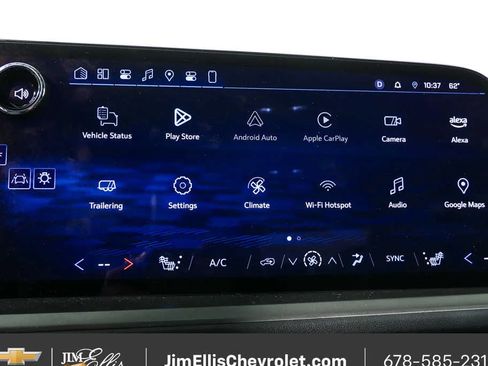 Certified 2025 Chevrolet Traverse LT FWD image 14