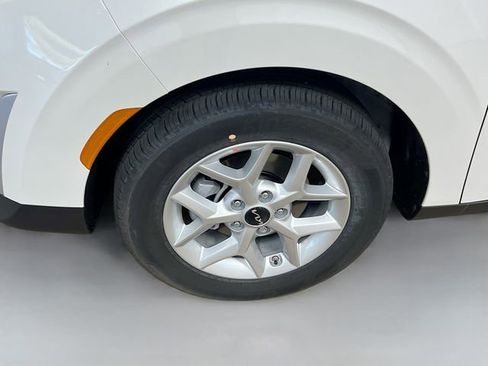 New 2025 Kia Soul LX image 28