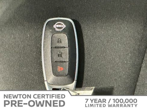 Used 2025 Nissan Rogue S FWD image 32