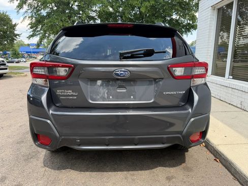 Used 2021 Subaru Crosstrek 2.0i Premium w/ Moonroof Package AWD/4WD image 6