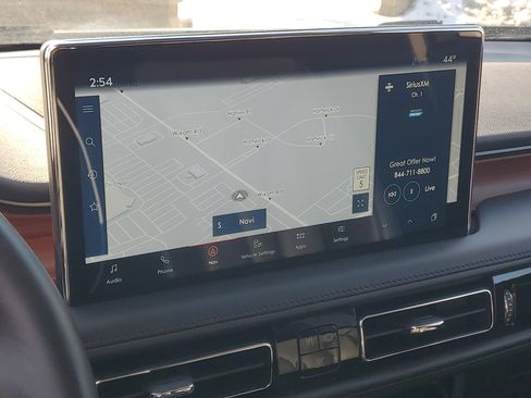 Certified 2023 Lincoln Nautilus Reserve image 16